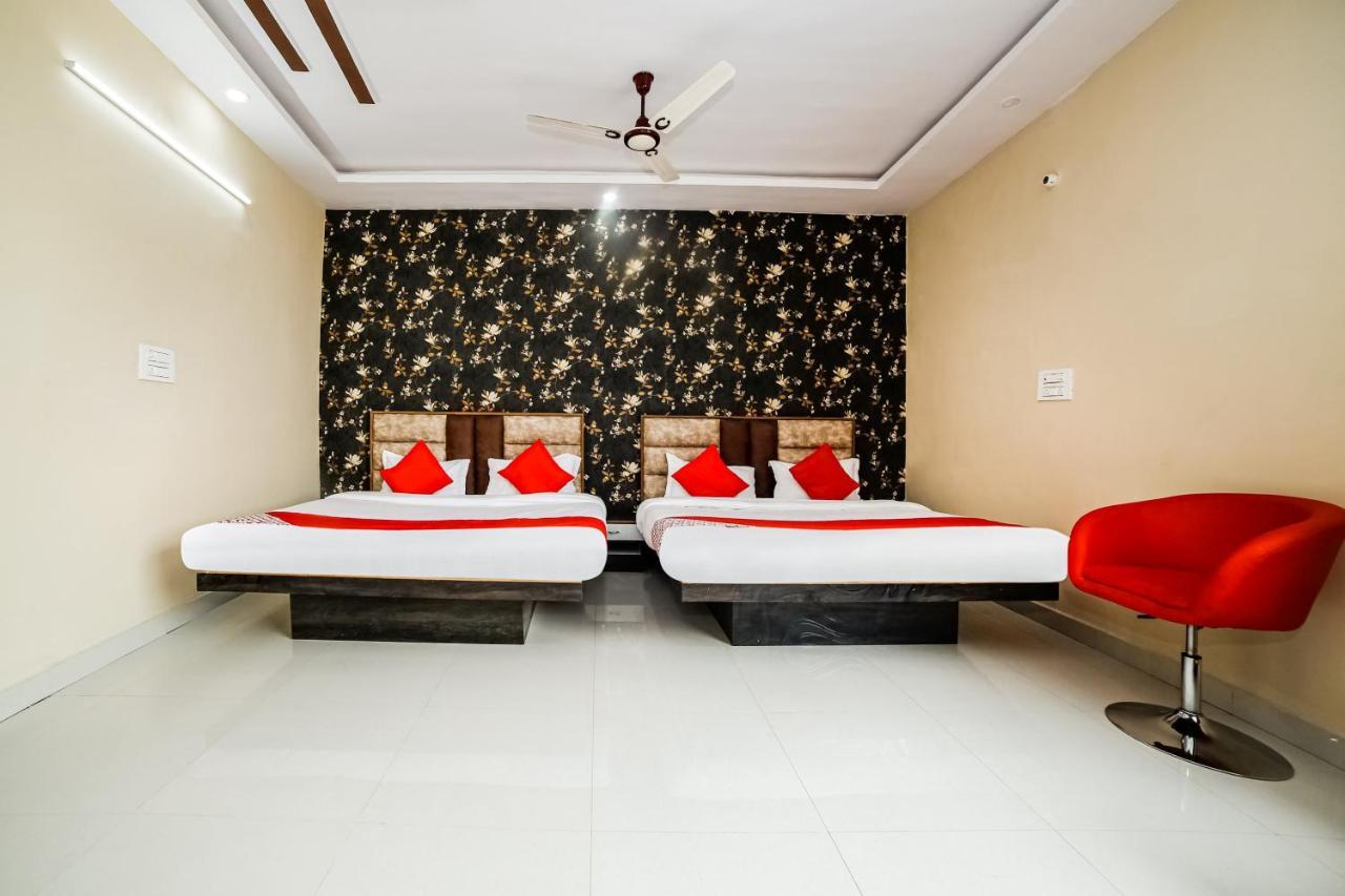 Oyo 41923 Prema Kunj Resort Jhānsi Exteriör bild