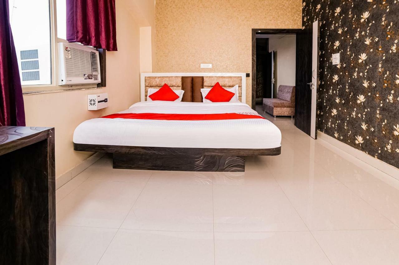 Oyo 41923 Prema Kunj Resort Jhānsi Exteriör bild